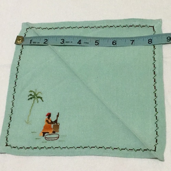 Vintage Embroidered Linen Table Cloth/Napkins 6pc - Picture 6 of 10